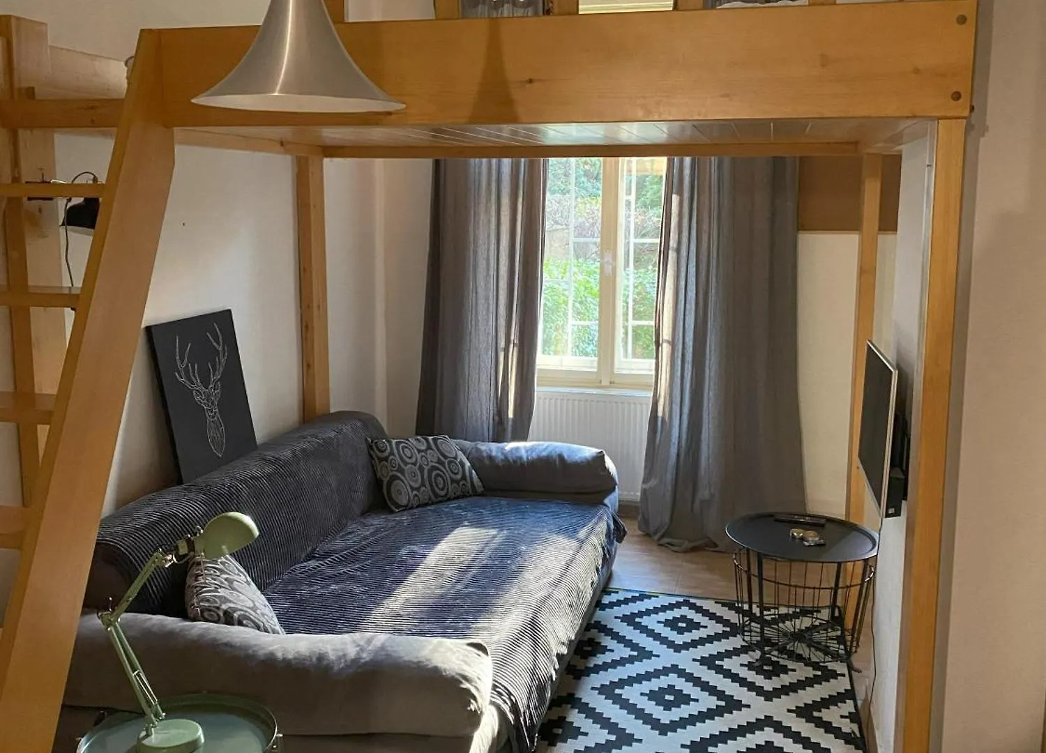Cozy Garden Apartment In The Heart Of Prague